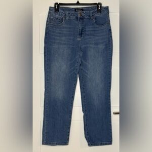 BUNDLE 4/$12💥 
Ladies d.jeans capris size 10